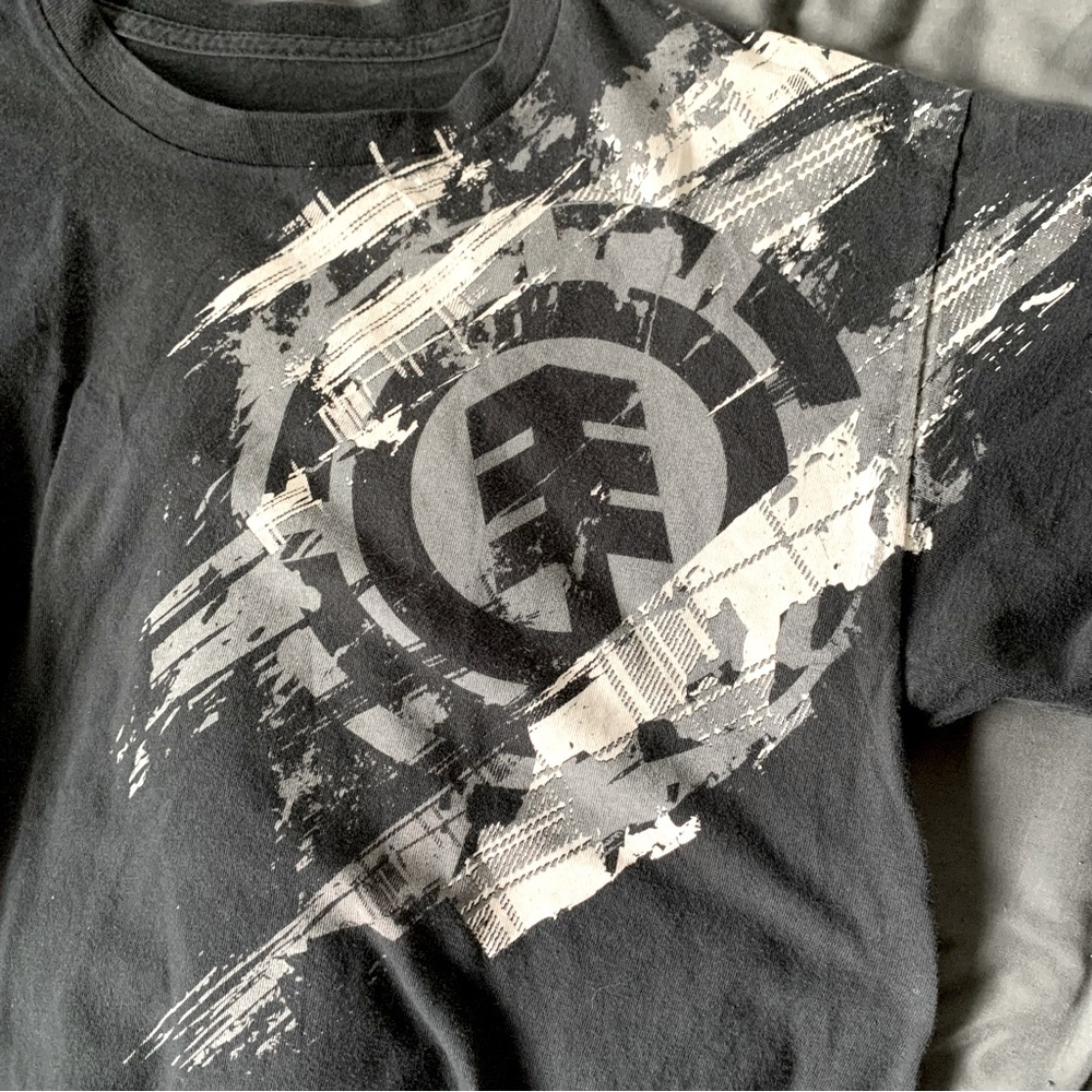 Vintage Element Y2K graphic t shirt
